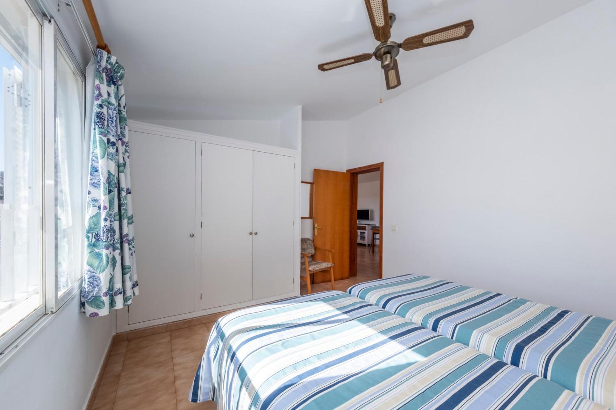 Apartamentos Sol Ponent Cala Blanca  Exterior foto